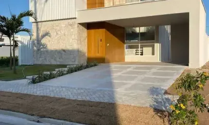 Casa Alto Padrão no Condomínio Alphaville - Cabo Frio-RJ