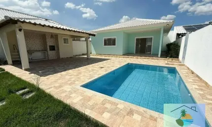 Casa em Condomínio no bairro Fazendinha - Araruama-RJ