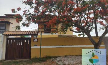 Venda e locação: Casa Duplex com 3 Quartos em Rio das Ostras