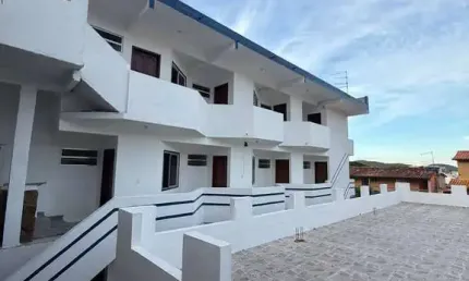 Pousada com 21 suítes mobiliadas em arraial do cabo