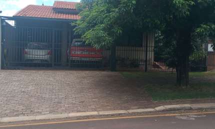Casa com 3 quartos à venda no Pacaembu, Cascavel 