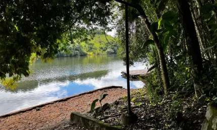 Chácara no Lago em Três Barras do PR/ Aceita terreno em Cascavel