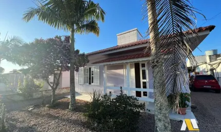Casa com 3 quartos à venda na Rua Alagoas, Coloninha, Araranguá