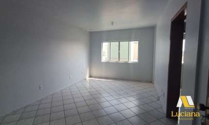 Apartamento com 3 quartos para alugar no Centro, Araranguá 
