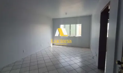 Apartamento com 3 quartos para alugar no Centro, Araranguá 