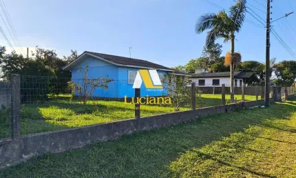 Casa com terreno amplo na marginal da br-101 – visibilidade e localização perfeita!