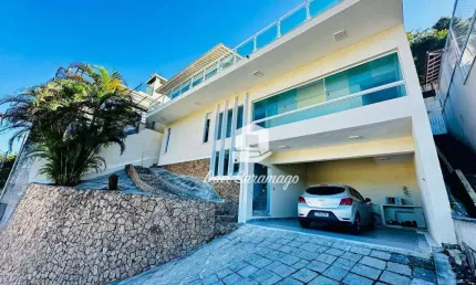 Casa com 4 quartos à venda, 352 m² por R$ 1.390.000 Piratininga