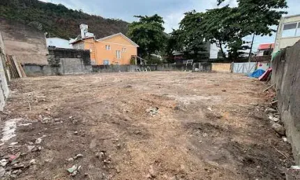 Terreno à venda na Rua Tupinambás, São Francisco, Niterói