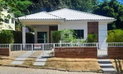 Casa a Venda 3 quartos em condominio fechado Itaipu