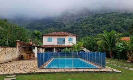 Casa Itaipuaçu Recanto com lazer completo e Quintal