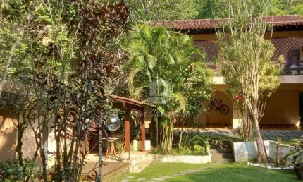 Casa Com 3 Quartos À Venda Na Vila Progresso - Niterói/RJ