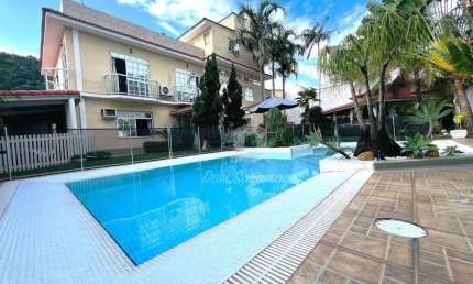 Casa 5 Quartos a Venda em São Francisco Alto Padrão Lazer Completo