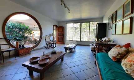 Casa com 6 quartos à venda na Rua Guararapes, São Francisco, Niterói