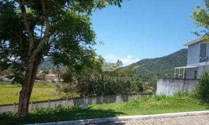 Terreno em condomínio fechado à venda na Avenida Roberto da Silveira, Flamengo, Maricá
