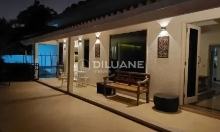 Casa em condomínio fechado com 4 quartos à venda na Estrada Caetano Monteiro, Badu, Niterói, 470 m2 por R$ 1.500.000