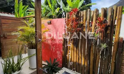 Casa em condomínio fechado com 4 quartos à venda na Rua Albino Pereira, São Francisco, Niterói, 180 m2 por R$ 760.000