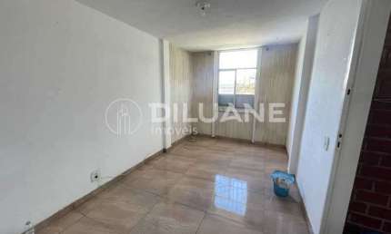 Apartamento com 2 quartos à venda na Rua General Olímpio, Santa Cruz, Rio de Janeiro, 50 m2 por R$ 140.000