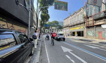 Prédio à venda na Rua da Carioca, Centro, Rio de Janeiro, 328 m2 por R$ 750.000