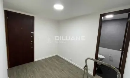 Sala comercial com 1 sala à venda na Avenida Nossa Senhora de Copacabana, Copacabana, Rio de Janeiro por R$ 240.000