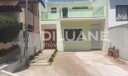 Casa com 2 quartos à venda na Rua dos Acadêmicos, Piratininga, Niterói, 150 m2 por R$ 700.000