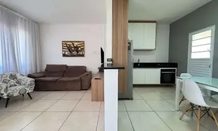 Casa 2 Dormitórios 1 Suíte com planejados e ar condicionado