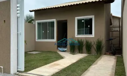 Casa com 2 dormitórios à venda por R$ 300.000,00 - Chácara Mariléa - Rio das Ostras/RJ