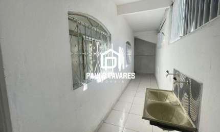 Casa de 2 quartos, para locação no bairro Palmeiras