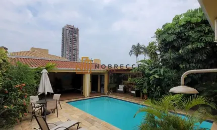 * CASA TÉRREA COM PISCINA, 295m² DE CONTRUÇÃO EM TERRRENO DE 479,60m² LOCALIZADO NO CENTRO DE  INDAIATUBA, SP *