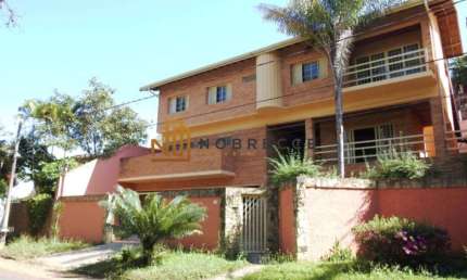 Venda Imóvel: Casa Sobrado com 492m² de construção em terreno de 500m² localizado em Sousas, Campinas, SP.