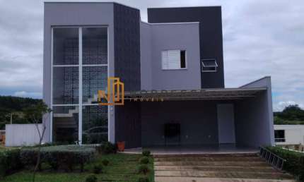 Sobrado com acabamento impecável à venda no condomínio JARDIM RESIDENCIAL VIENA em Indaiatuba/SP.