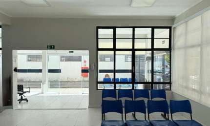 Sala Comercial para Locação em Atibaia, Alvinópolis, 15 banheiros