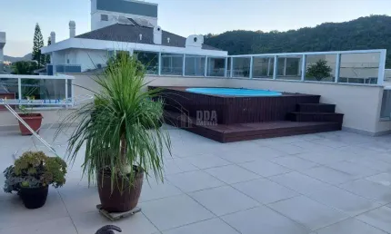 Cobertura duplex com spa privativo, 4 suítes - Av. Gaivotas