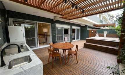 Lindo apartamento garden com 2 suítes em Jurerê Internacional