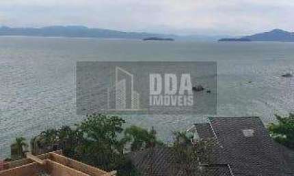 Excelente apartamento tipo Stúdio c/ vista p/ o mar em Cacupé.