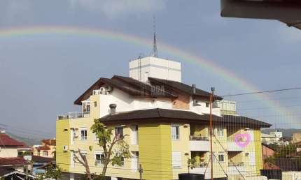 Excelente apto no centrinho da Lagoa da Conceição,3 dorm(suite)