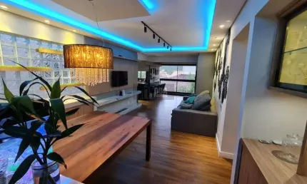 Lindíssimo apartamento na Praia Brava, totalmente mobiliado.