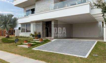 Linda residência em Condomínio Fechado,no Red Park, R. Vermelho