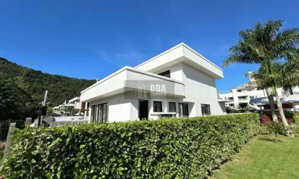 Casa a Venda em Florianópolis, bairro Cachoeira do Jesus