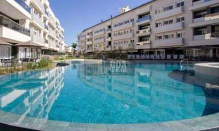 Apartamento finamente mobiliado em condomínio clube em Jurerê!