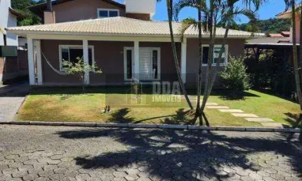 Casa com 5 quartos à venda na Rua Gécio de Souza e Silva, Sambaqui, Florianópolis