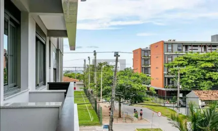 Apartamento mobiliado a 50 metros da praia de jurerê