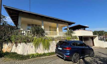 Casa a venda na Rua XV de Novembro no centro de Joinville SC