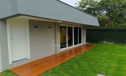 Casa com piscina a venda no Bairro Floresta em Joinville SC