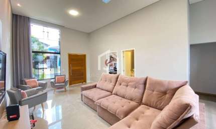 Casa em condomínio fechado com 3 quartos à venda no Parque Pinheiros, Tremembé  por R$ 890.000
