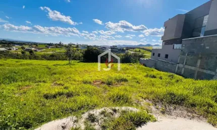 Terreno em condomínio fechado à venda no Village da Serra, Tremembé  por R$ 280.000