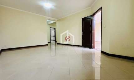 Casa com 4 quartos à venda na Rua Antônio Marcondes Vieira, Jardim Ana Emilia, Taubaté por R$ 720.000