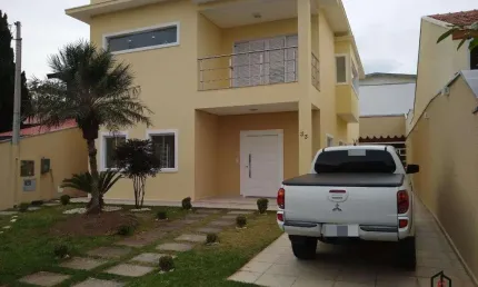 Casa em condomínio fechado com 4 quartos à venda na Rua Domingos Fernandes Labinas, Bel Recanto, Taubaté por R$ 1.350.000