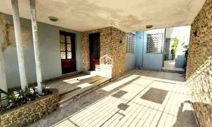 Casa com 6 quartos à venda na Rua Quinze de Novembro, Centro, Taubaté por R$ 2.000.000