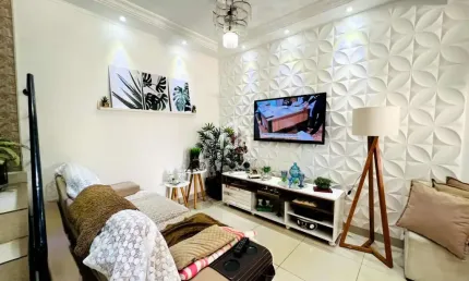 Casa com 2 quartos à venda na Avenida Orlando Prado, Jardim Columbia, Taubaté por R$ 430.000