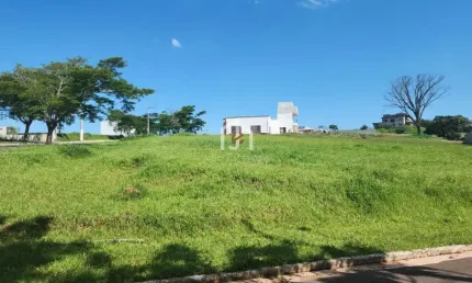 Terreno em condomínio fechado à venda na Rua Lázaro de Paula Santos, Chácaras Cataguá, Taubaté por R$ 295.000
